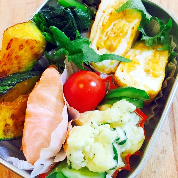 今日のお弁当おかず 卵焼き 鮭 ポテトサラダ入り レシピ 作り方 By Toytoy Saori05 楽天レシピ 今日のお弁当おかず 卵焼き 鮭 ポテトサラダ入り レシピ 作り方 By Toytoy Saori05 楽天レシピ